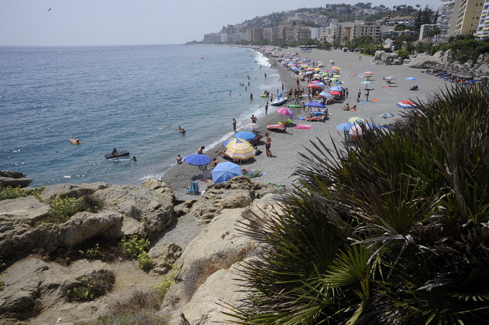 Las aguas de baño de las playas andaluzas presentan unas adecuadas condiciones sanitarias